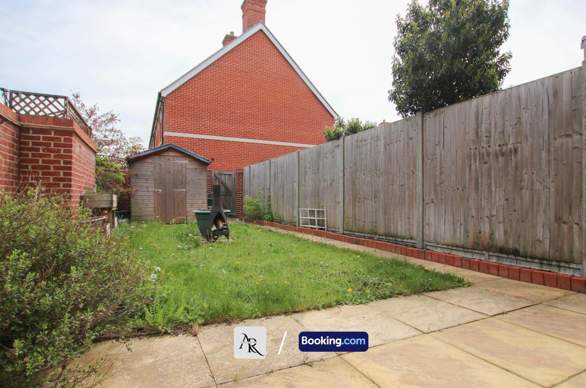 Cozy House By Ar Properties Short Lets & Serviced Accommodation Colchester Esterno foto