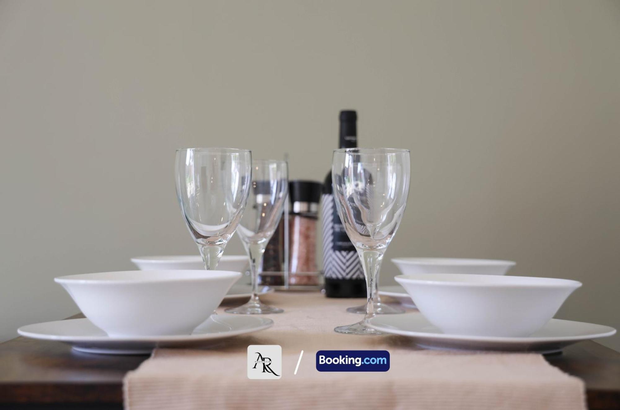 Cozy House By Ar Properties Short Lets & Serviced Accommodation Colchester Esterno foto
